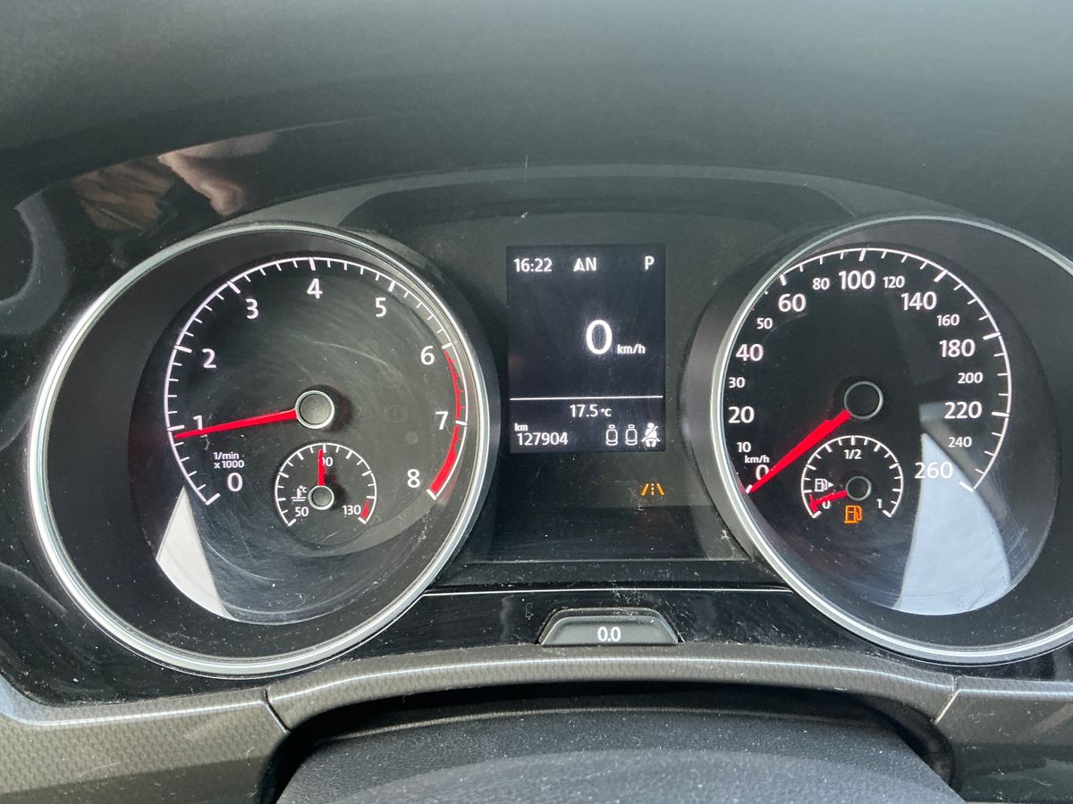 Volkswagen Touran 2019 — photo 20