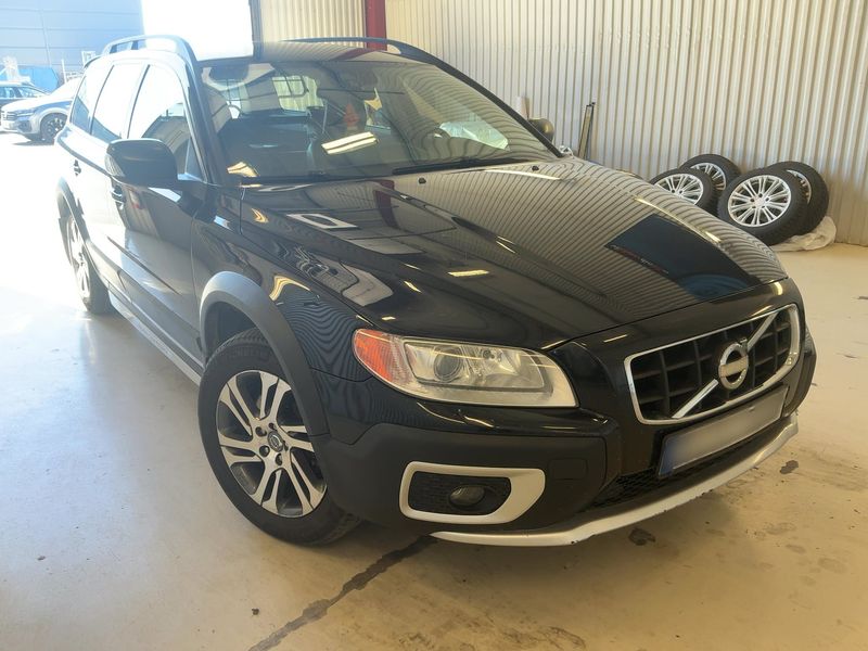 Volvo XC70 2.4 D4 Momentum AWD — zdjęcie 8