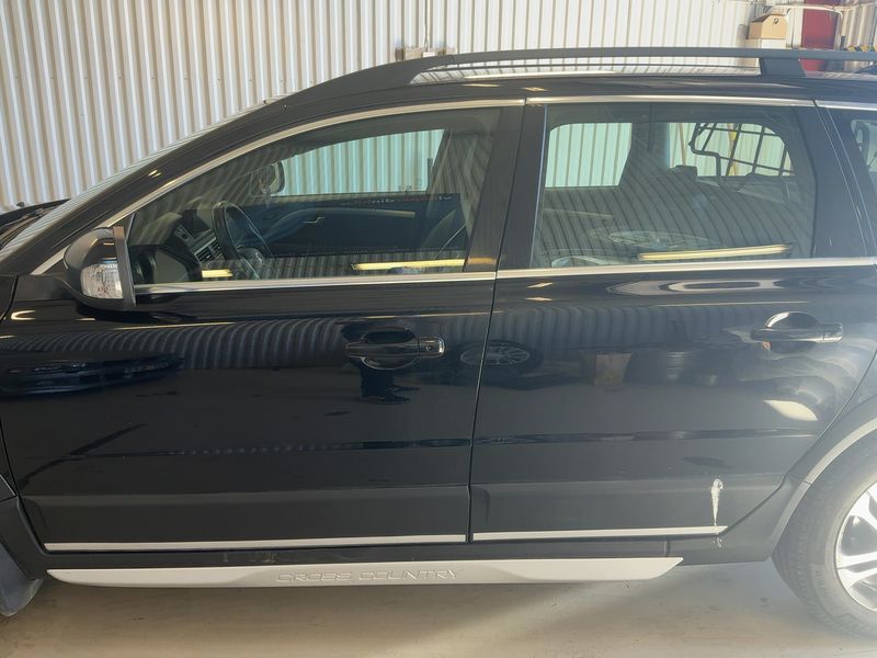 Volvo XC70 2.4 D4 Momentum AWD — zdjęcie 4