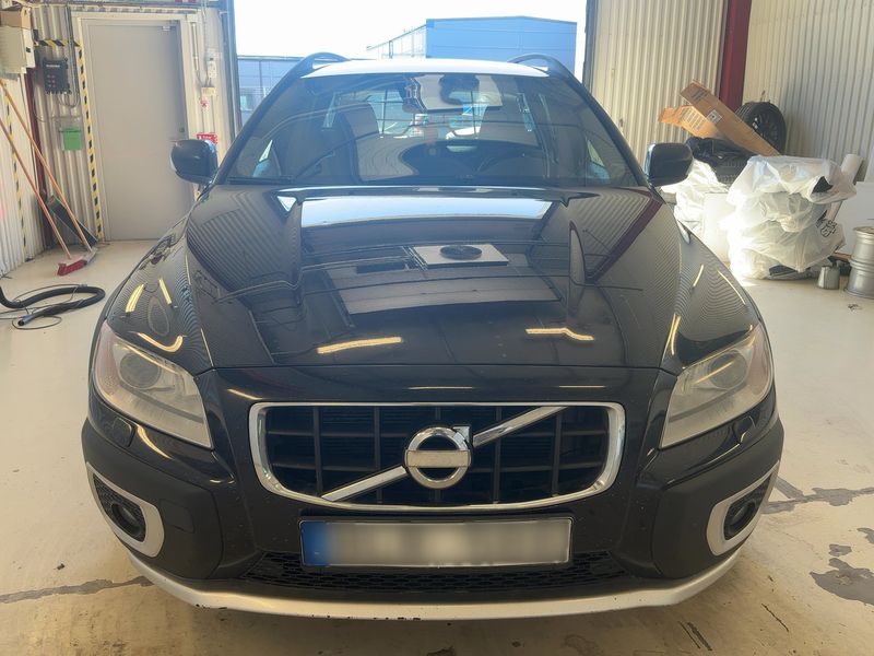 Volvo XC70 2.4 D4 Momentum AWD — zdjęcie 9