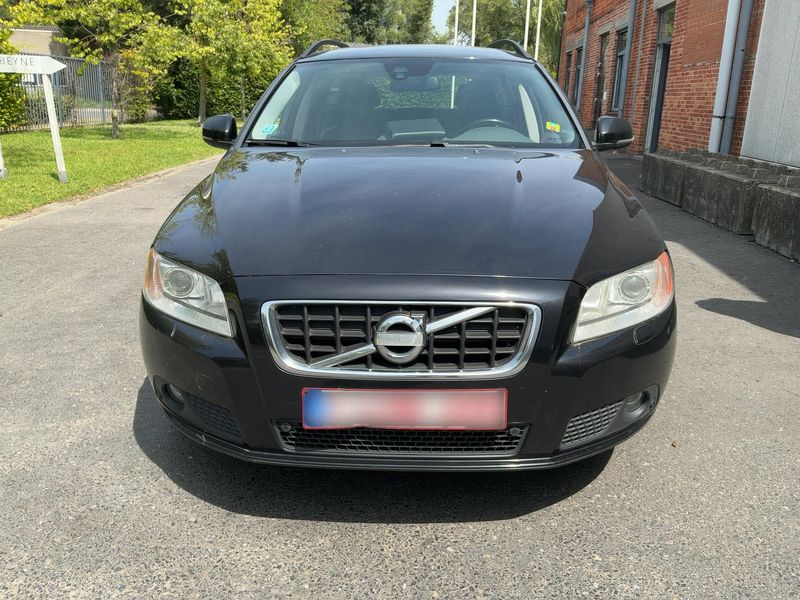 Volvo V70 2.0 D3 Edition PRO — zdjęcie 9