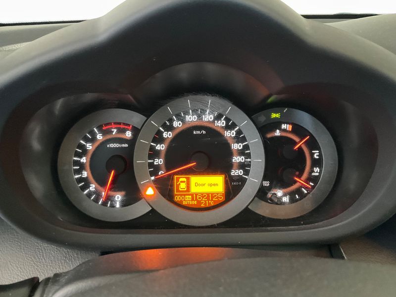 Toyota RAV 4 2.0 Elegance — zdjęcie 13