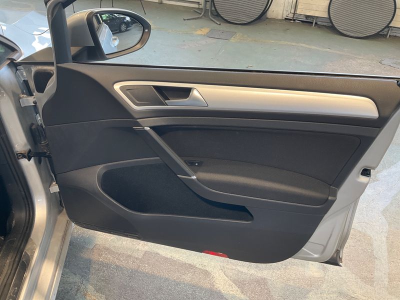 Volkswagen Golf VII 1.2 TSI Cup BlueMotion Tech 2014 – снимка 34