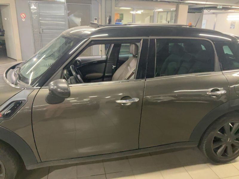 MINI Countryman Cooper S ALL4 — zdjęcie 4