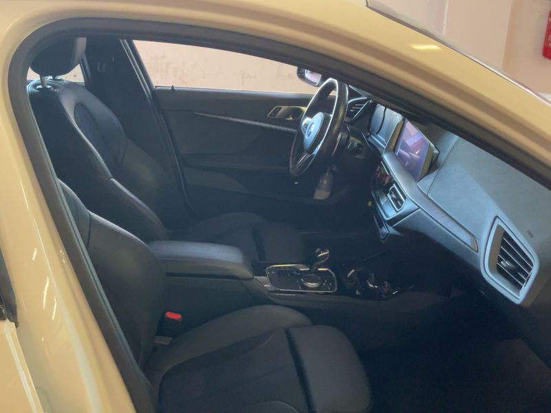 BMW 1er M135i xDrive 2021 – снимка 16