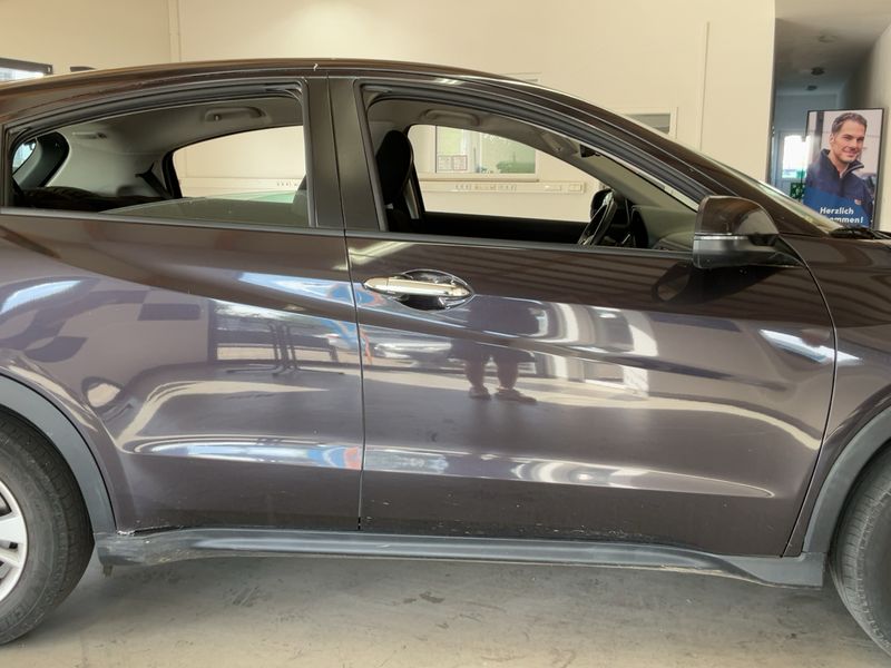 Honda HR-V 1.5 i-VTEC Elegance — zdjęcie 7