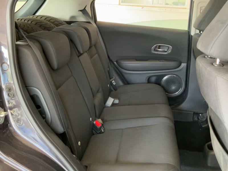Honda HR-V 1.5 i-VTEC Elegance — zdjęcie 14