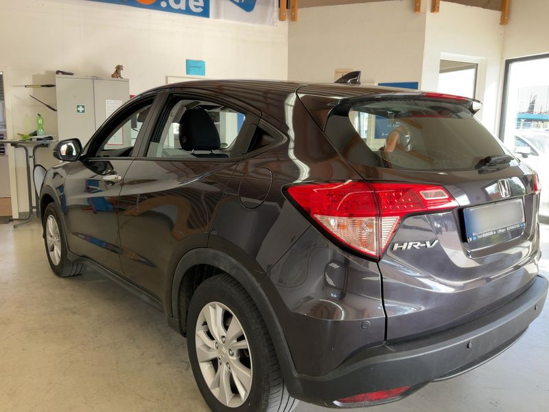 Honda HR-V 1.5 i-VTEC Elegance — zdjęcie 3