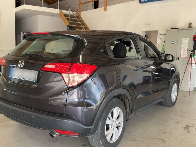 Honda HR-V 1.5 i-VTEC Elegance — zdjęcie 6