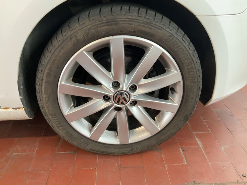 Volkswagen Golf VI 1.2 TSI Basis BlueMotion Tech 2012 – снимка 11