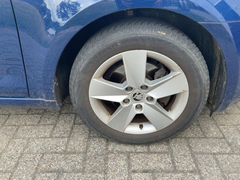 Skoda Octavia 1.6 TDI GreenLine 2014 – снимка 11