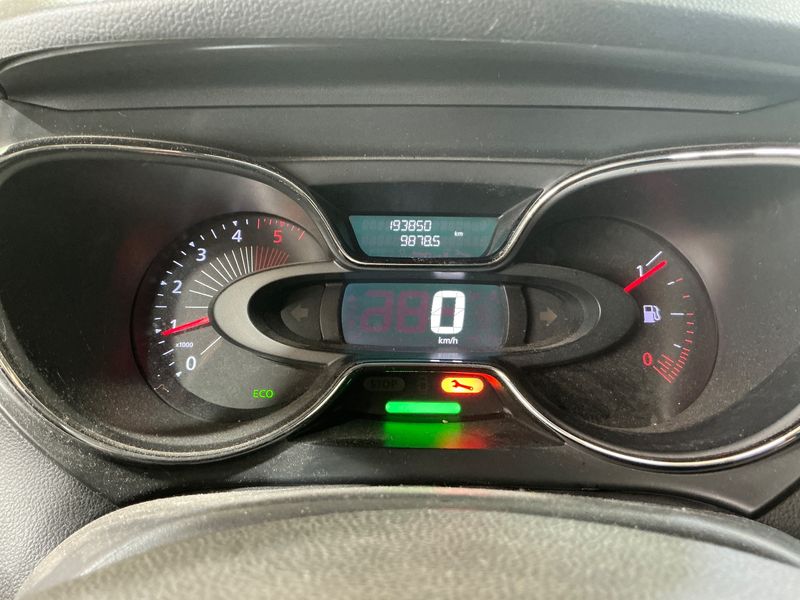 Renault Captur 1.5 dCi Energy Intens 2016 – снимка 19