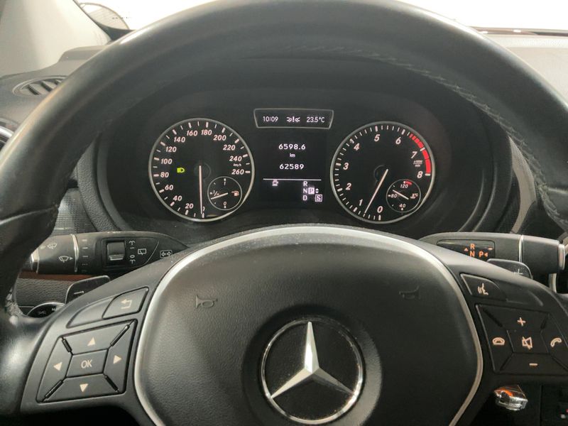 Mercedes-Benz B-Klasse B 180 — zdjęcie 13