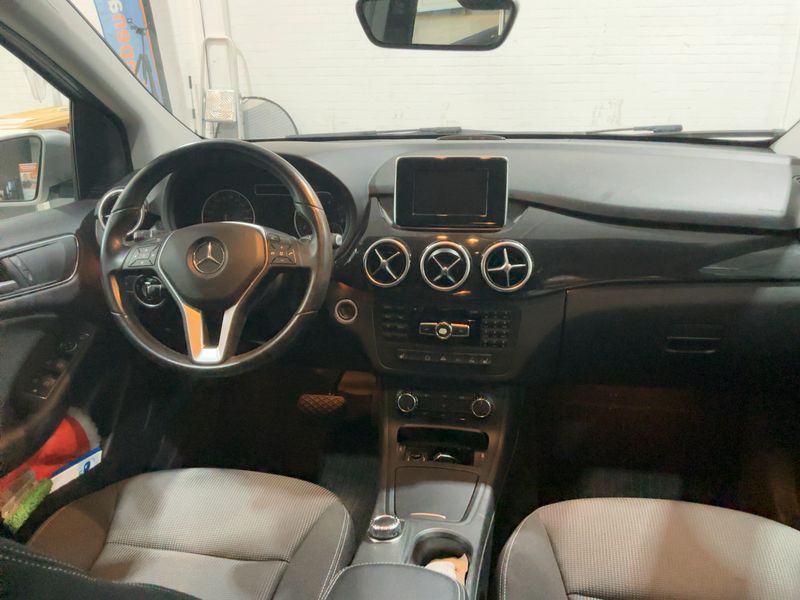 Mercedes-Benz B-Klasse B 180 — zdjęcie 12