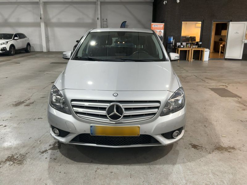 Mercedes-Benz B-Klasse B 180 — zdjęcie 9