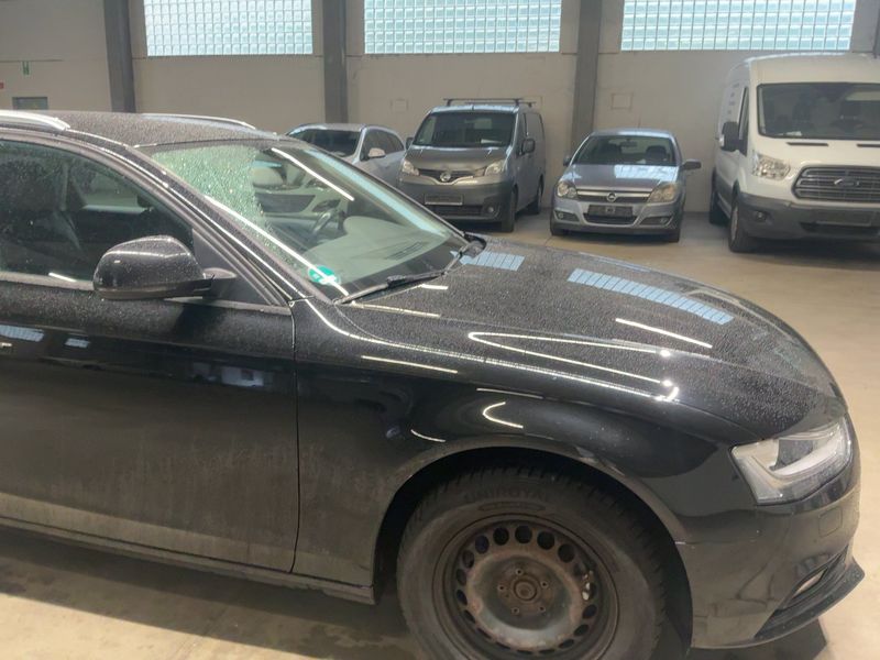 Audi A4 2.0 TDI quattro Attraction — zdjęcie 8
