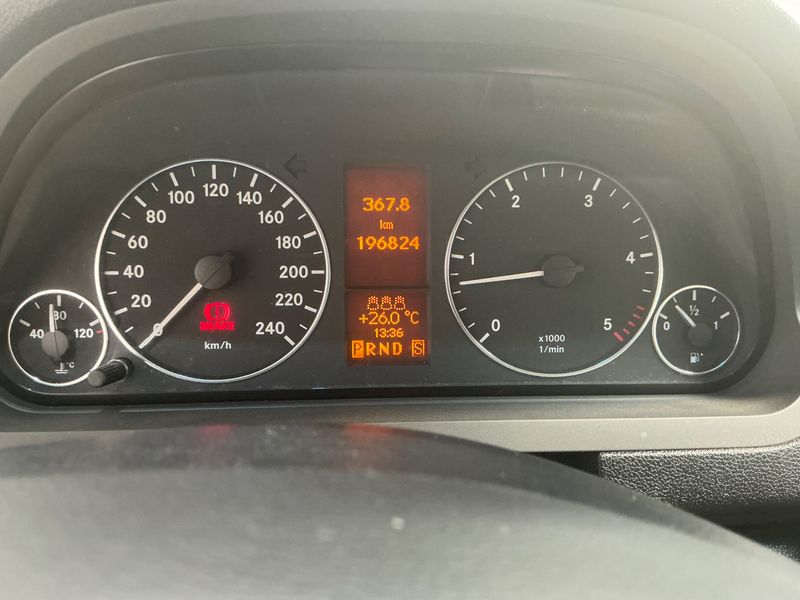 Mercedes-Benz A-Klasse A 200 CDI Edition 10 Elegance — zdjęcie 4