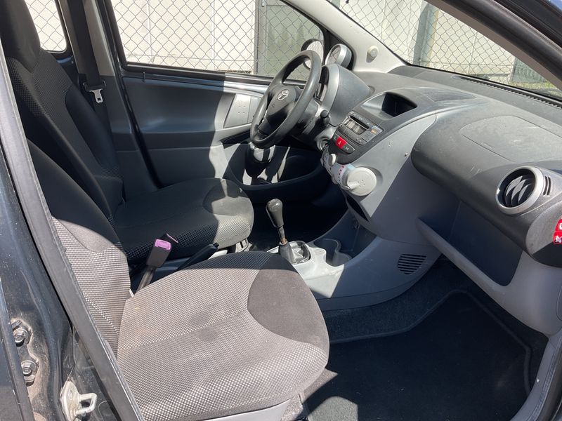 Toyota Aygo 1.0 Confort — zdjęcie 3