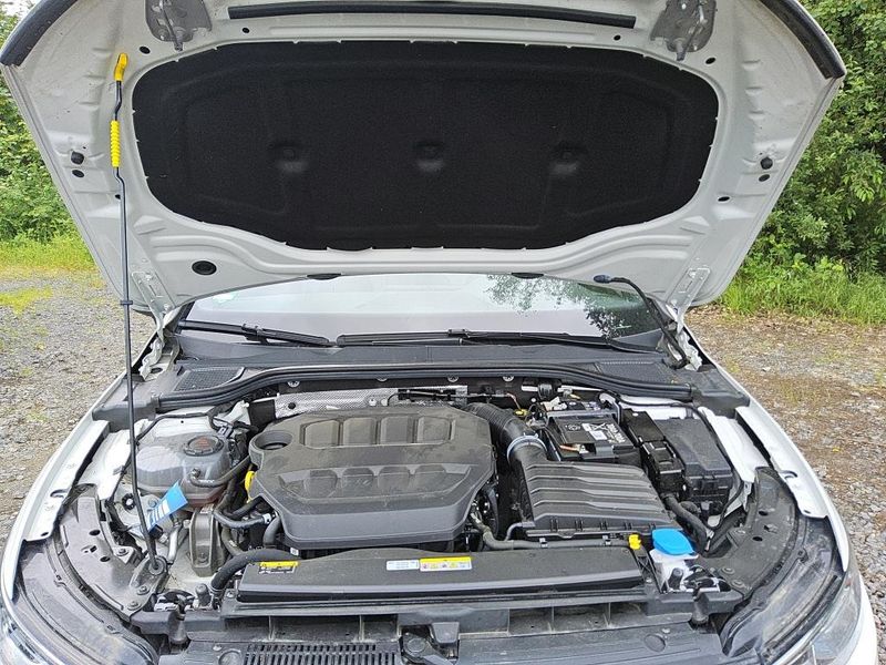 Volkswagen Golf VIII 2.0 TSI GTI — zdjęcie 7