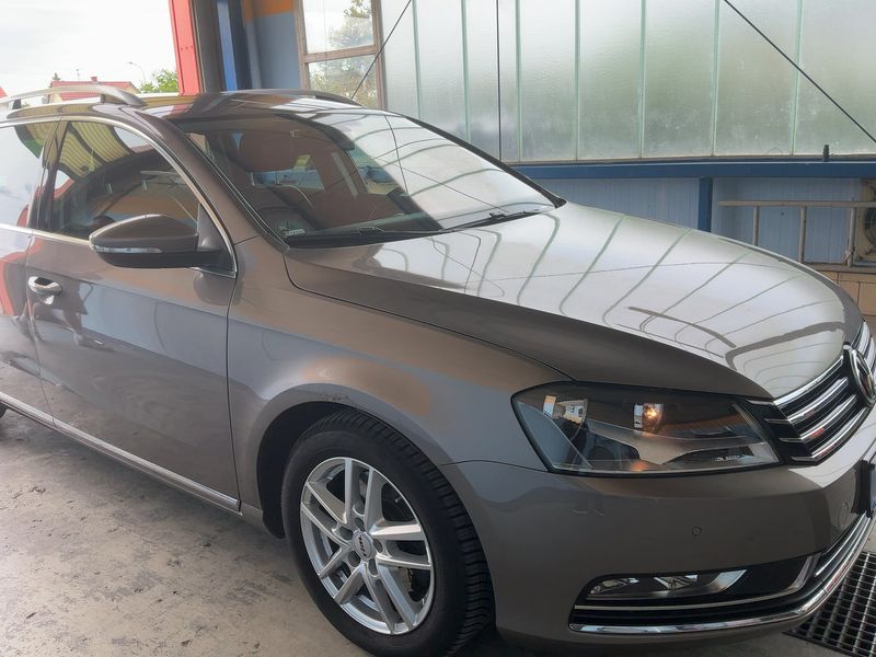 Volkswagen Passat 2.0 TDI Highline BlueMotion Tech 2011 – снимка 12