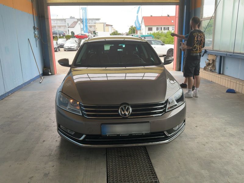 Volkswagen Passat 2.0 TDI Highline BlueMotion Tech 2011 – снимка 14