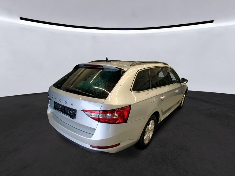 Skoda Superb 2.0 TDI Ambition — zdjęcie 4