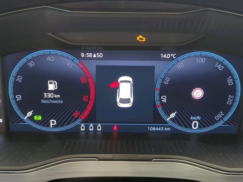 Skoda Superb 2.0 TDI Ambition — zdjęcie 10