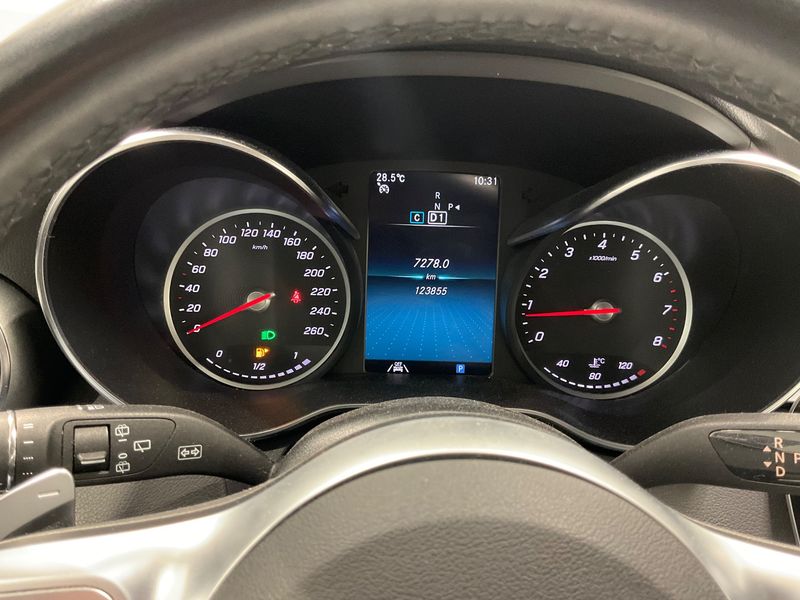 Mercedes-Benz C-Klasse C 180 T AMG Line 2020 – снимка 19