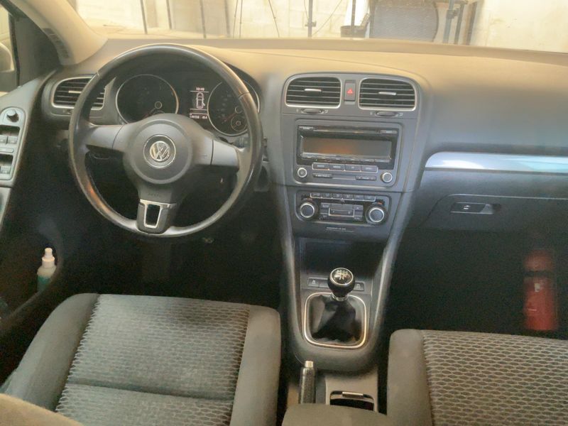 Volkswagen Golf VI 1.6 TDI Trendline BlueMotion Tech — zdjęcie 12