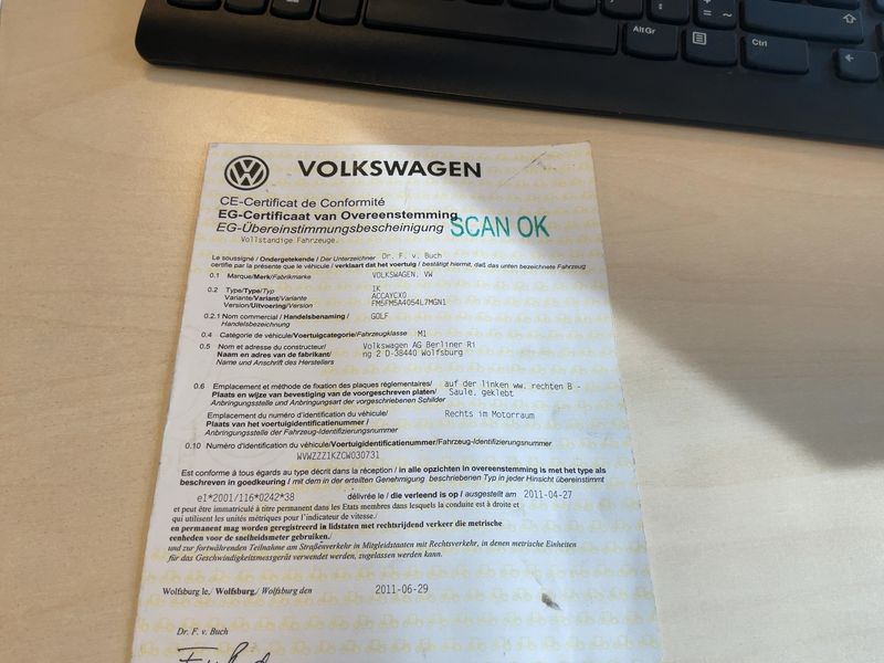 Volkswagen Golf VI 1.6 TDI Trendline BlueMotion Tech — zdjęcie 16