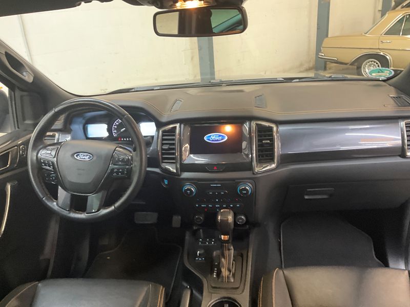 Ford Ranger 2.0 TDCi Doppelkabine 4x4 Wildtrak — zdjęcie 12