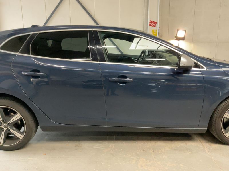 Volvo V40 2.0 D4 R-Design Kinetic 2014 – снимка 10