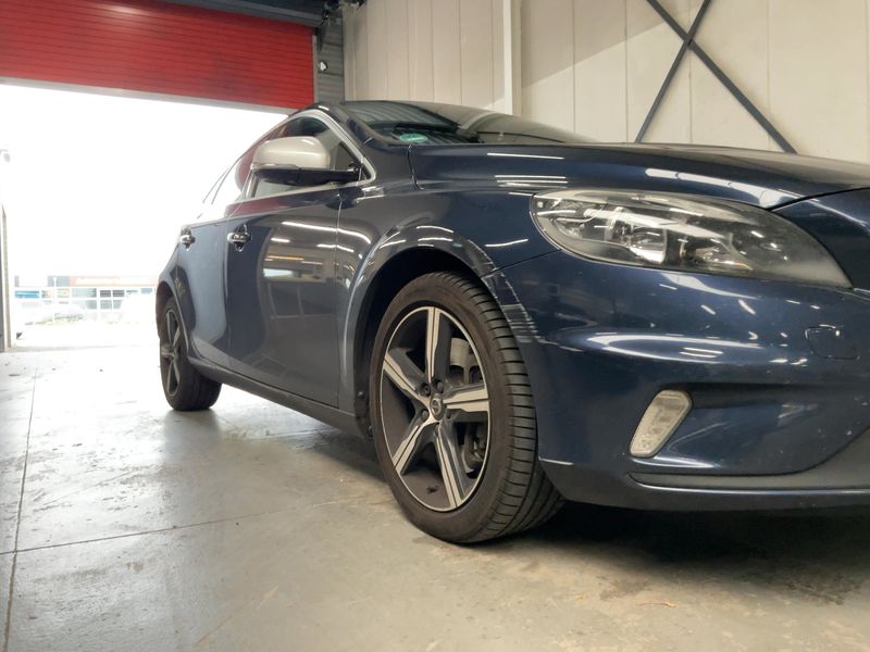 Volvo V40 2.0 D4 R-Design Kinetic 2014 – снимка 12