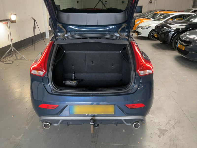 Volvo V40 2.0 D4 R-Design Kinetic 2014 – снимка 15