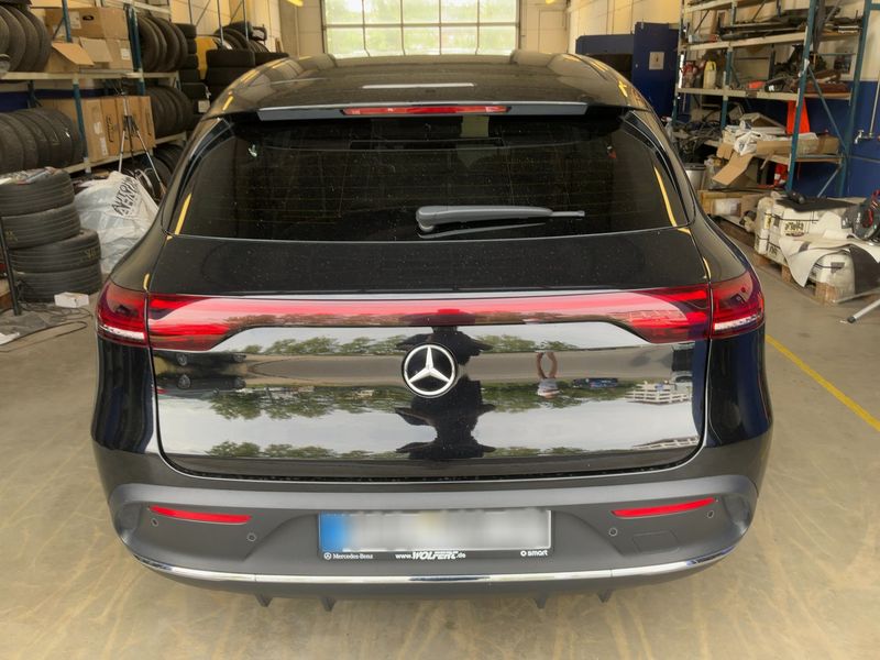 Mercedes-Benz EQC electric drive 300 kW 4Matic AMG Line — zdjęcie 5