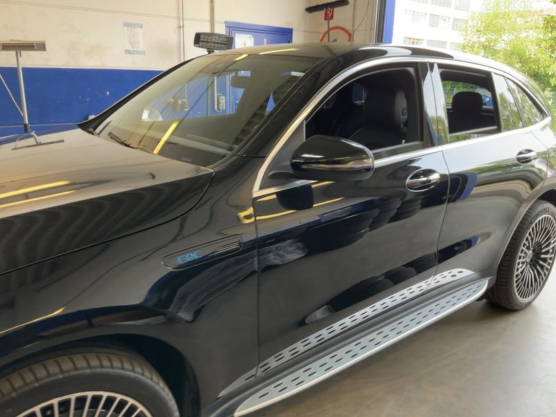 Mercedes-Benz EQC electric drive 300 kW 4Matic AMG Line — zdjęcie 2
