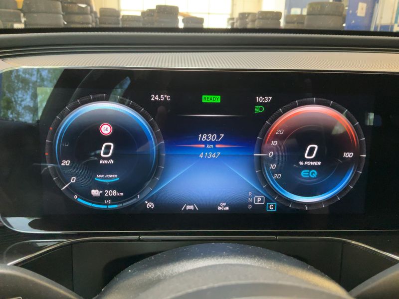 Mercedes-Benz EQC electric drive 300 kW 4Matic AMG Line — zdjęcie 13