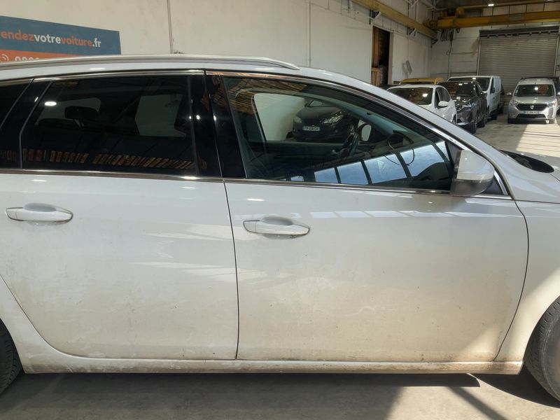 Peugeot 308 1.5 Blue-HDi Allure Business — zdjęcie 7