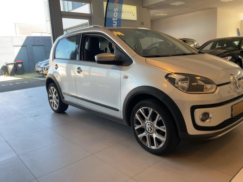 Volkswagen up! 1.0 Cross up! — zdjęcie 8