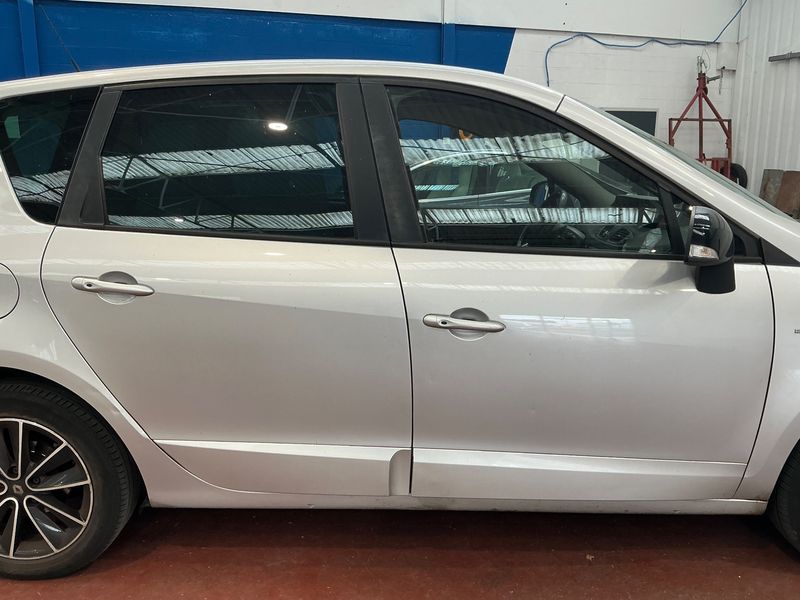 Renault Scenic 1.5 dCi Energy Limited 2015 – снимка 10