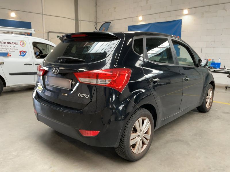 Hyundai ix20 1.6 Tecno — zdjęcie 6