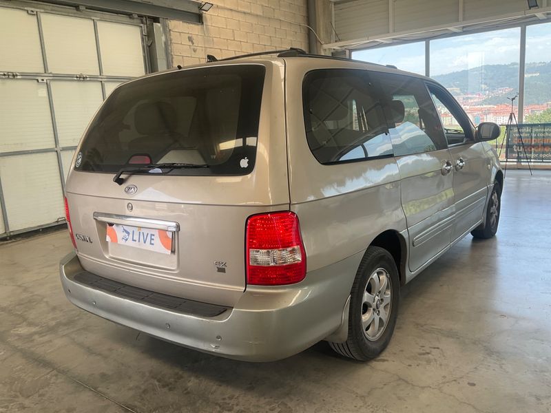 Kia Carnival 2.9 CRDi EX — zdjęcie 2