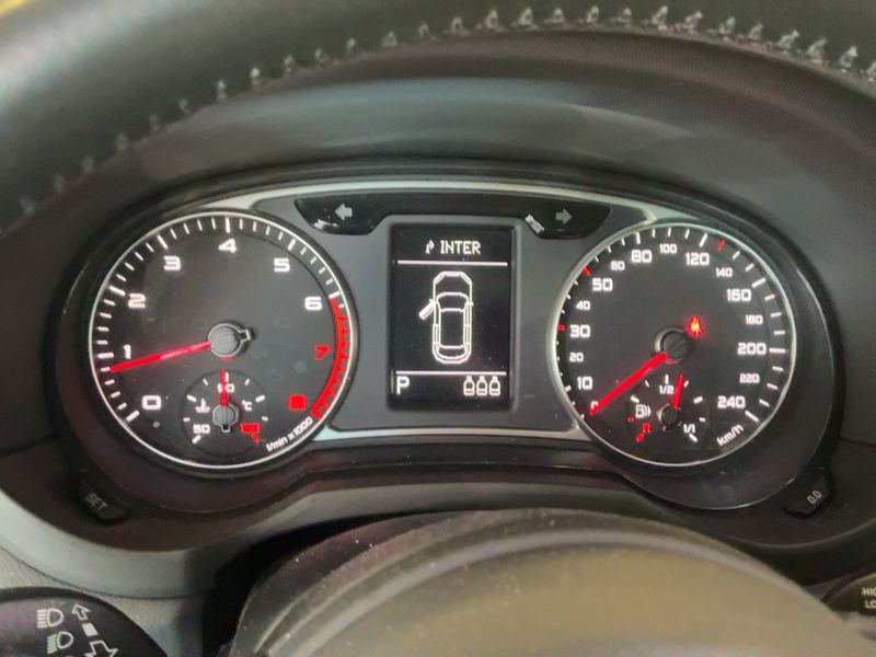 Audi A1 Sportback 1.4 TFSI Ambition Luxe — zdjęcie 13