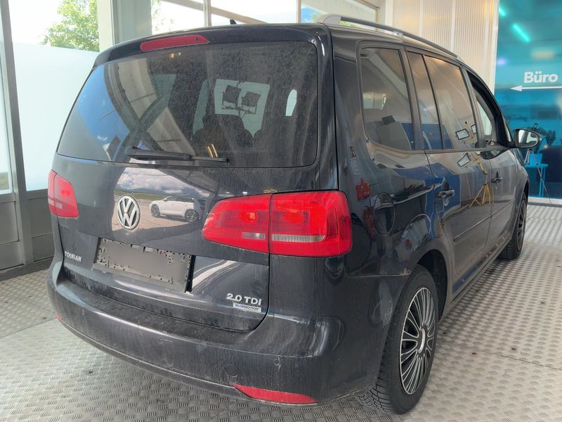 Volkswagen Touran 2.0 TDI Design Edition BlueMotion Tech 2011 – снимка 8