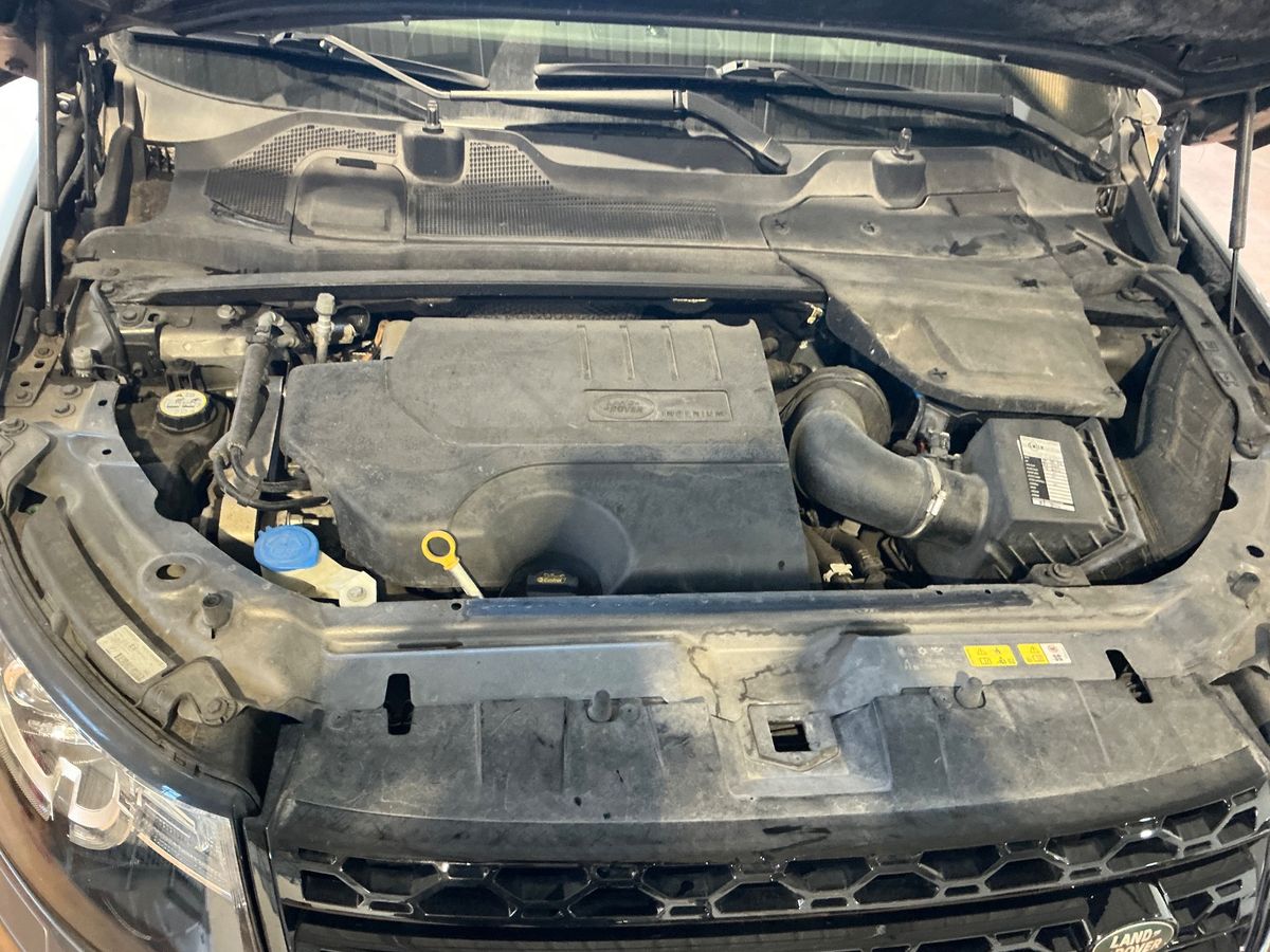 Land Rover 2018 — photo 26