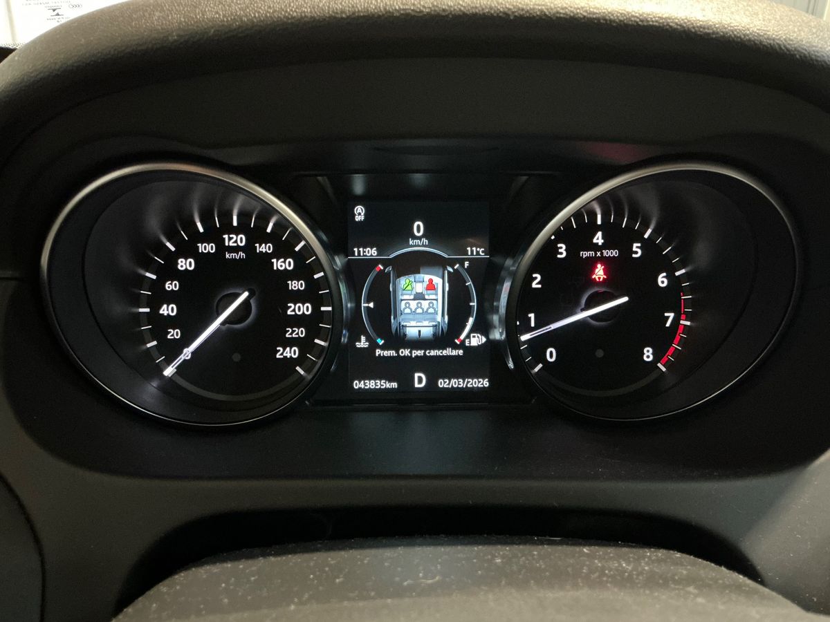 Land Rover 2018 — photo 19