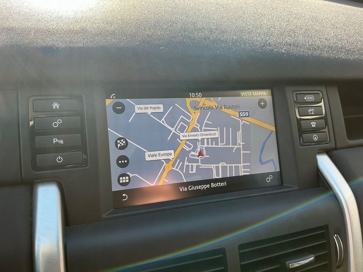 Land Rover 2018 — photo 24