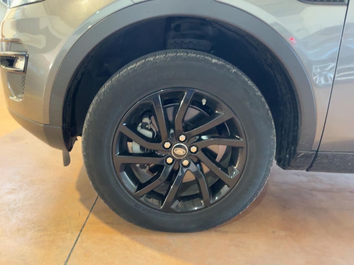 Land Rover 2018 — photo 4