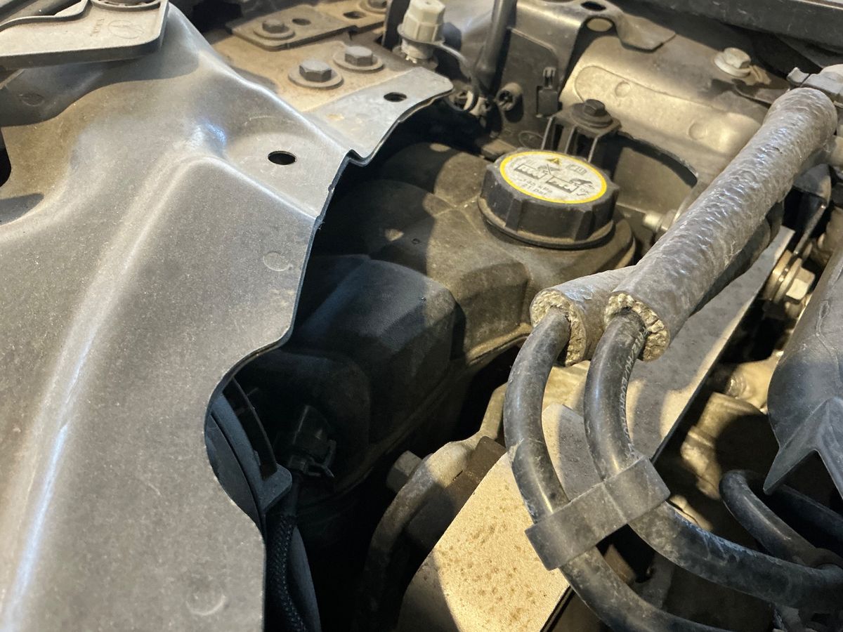 Land Rover 2018 — photo 23
