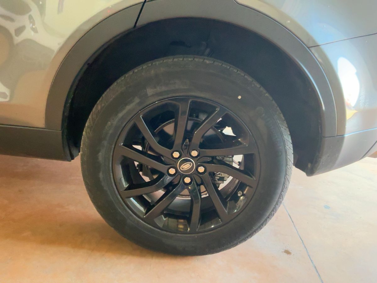 Land Rover 2018 — photo 6